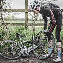 PRO BIKE TOOL CO2 Inflator - Quick & Easy - Presta and Schrader Valve Compatible - Bicycle Tire Pump for Road and Mountain Bikes - Insulated Sleeve - No CO2 Cartridges Included